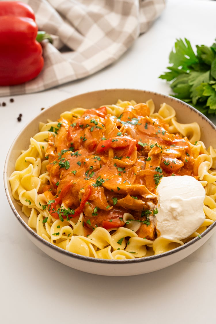 Chicken Paprikash with Creamy Paprika Sauce